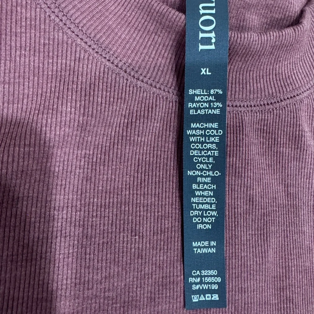 Vuori Long Sleeve Crew Tee in Dusty Plum - Picture 2 of 3